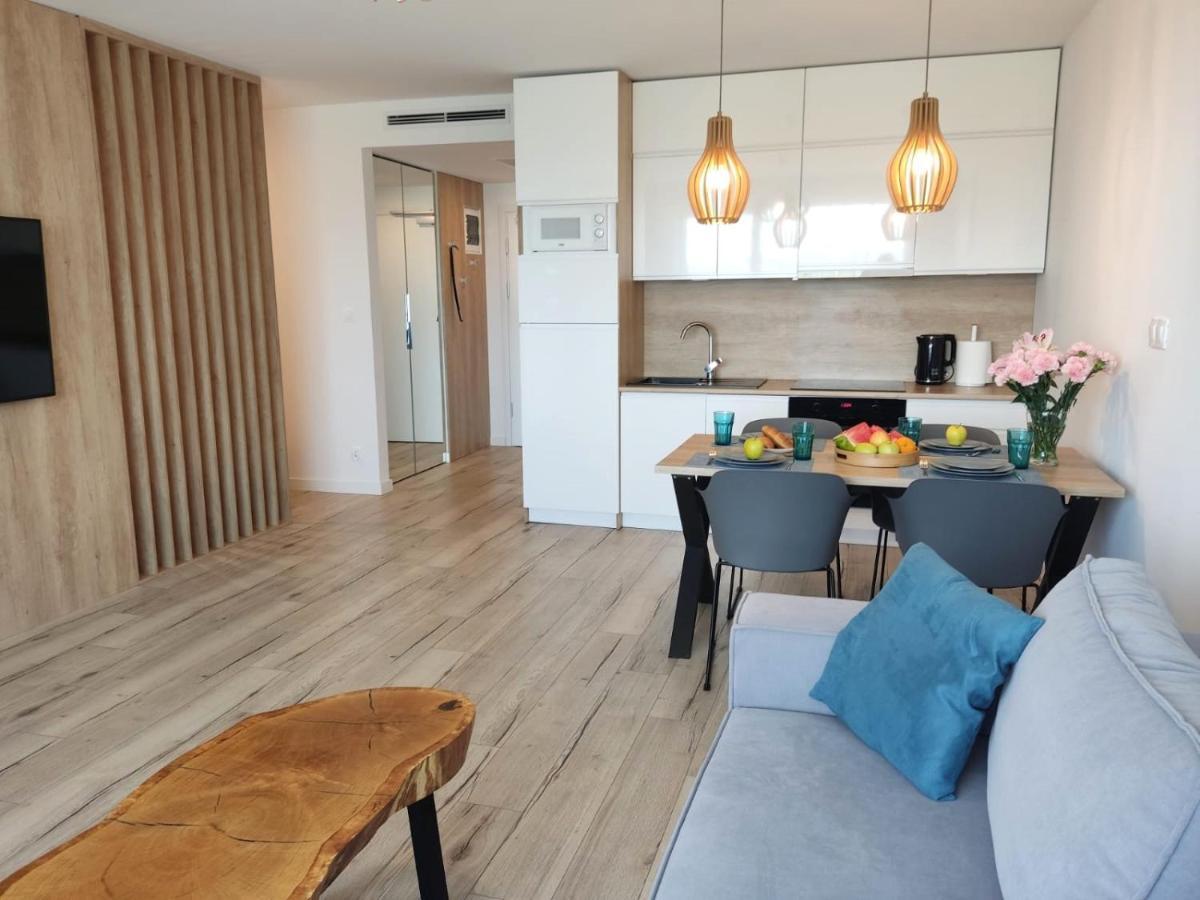 Apartamenty Rodzinne Deluxe, Suite W Budynku Baltin サルビノボ エクステリア 写真