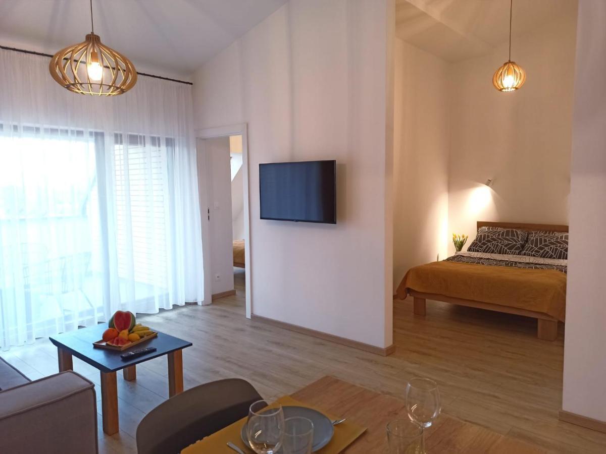 Apartamenty Rodzinne Deluxe, Suite W Budynku Baltin サルビノボ エクステリア 写真